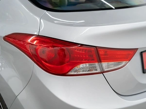 Седан Hyundai Avante 2011 года, 1050000 рублей, Красноярск