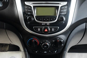 Седан Hyundai Solaris 2013 года, 799000 рублей, Тюмень