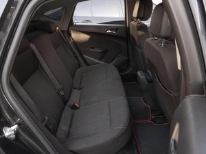 Седан Opel Astra 2013 года, 929000 рублей, Саратов