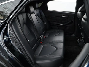 Седан Toyota Avalon 2023 года, 3777077 рублей, Москва