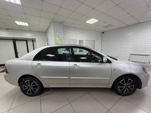 Седан Toyota Corolla 2005 года, 499000 рублей, Ачинск