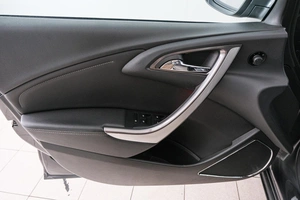 Хетчбэк Opel Astra 2011 года, 769000 рублей, Красноярск
