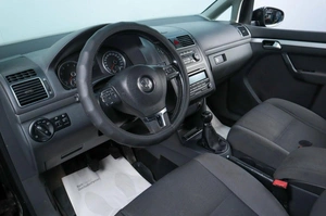 Минивэн Volkswagen Touran 2010 года, 839000 рублей, Челябинск