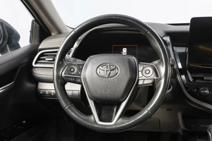 Седан Toyota Camry 2023 года, 3929000 рублей, Новосибирск