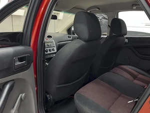 Хетчбэк Ford Focus 2006 года, 453000 рублей, Ростов-на-Дону