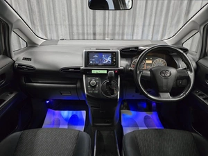 Минивэн Toyota Wish 2011 года, 1249000 рублей, Красноярск