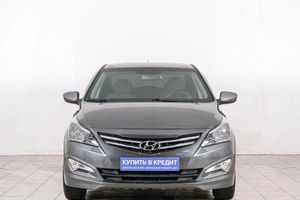 Седан Hyundai Solaris 2015 года, 889000 рублей, Красноярск