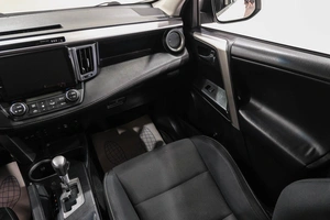 Внедорожник Toyota RAV4 2016 года, 2259000 рублей, Новокузнецк