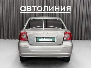 Седан Toyota Avensis 2006 года, 749000 рублей, Красноярск