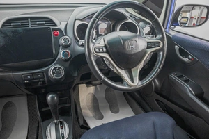 Хетчбэк Honda Fit 2011 года, 909000 рублей, Барнаул