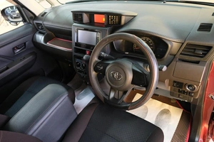 Минивэн Toyota Roomy 2020 года, 1389000 рублей, Омск