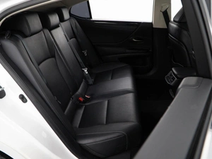 Седан Lexus ES 2020 года, 3227077 рублей, Москва