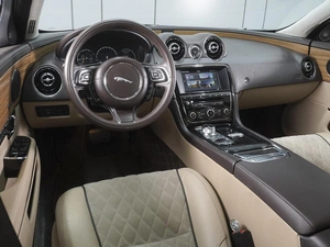 Седан Jaguar XJ 2016 года, 2730000 рублей, Ростов-на-Дону