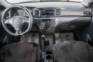 Седан Toyota Corolla 2002 года, 599000 рублей, Барнаул
