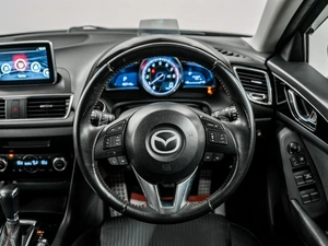 Хетчбэк Mazda Axela 2016 года, 1405000 рублей, Красноярск