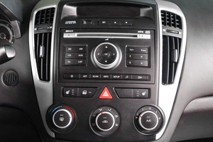 Хетчбэк Kia Ceed 2010 года, 929000 рублей, Тюмень