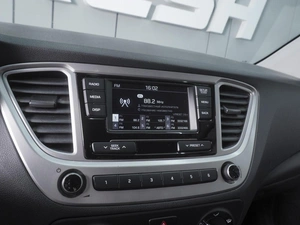 Седан Hyundai Solaris 2019 года, 1379000 рублей, Ростов-на-Дону