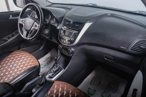 Седан Hyundai Solaris 2014 года, 1049000 рублей, Томск