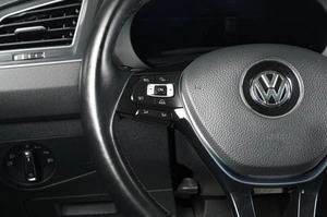 Внедорожник Volkswagen Tiguan 2017 года, 2259000 рублей, Тюмень