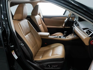 Седан Lexus ES 2017 года, 2550000 рублей, Тюмень
