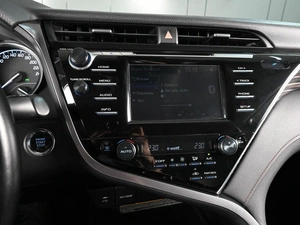 Седан Toyota Camry 2018 года, 3010000 рублей, Ростов-на-Дону