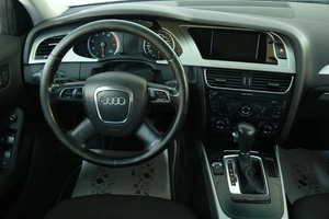 Седан Audi A4 2011 года, 1149000 рублей, Омск