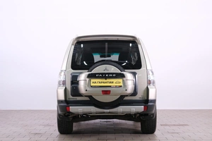 Внедорожник Mitsubishi Pajero 2007 года, 1799000 рублей, Омск