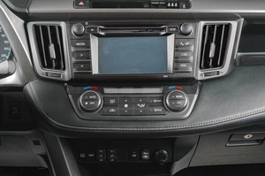 Внедорожник Toyota RAV4 2016 года, 2419000 рублей, Тюмень