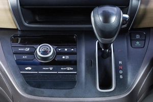 Минивэн Honda Freed 2016 года, 1529000 рублей, Новосибирск