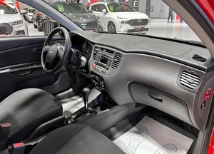 Седан Kia Rio 2009 года, 667000 рублей, Красноярск