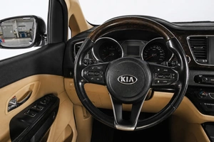 Минивэн Kia Carnival 2019 года, 2719000 рублей, Челябинск