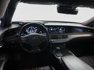 Седан Lexus LS 2018 года, 4349099 рублей, Москва