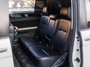 Минивэн Toyota Isis 2012 года, 1550000 рублей, Большой Сочи