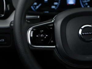 Внедорожник Volvo XC60 2018 года, 3423444 рублей, Москва