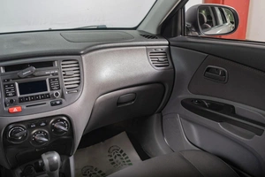 Седан Kia Rio 2010 года, 559000 рублей, Томск