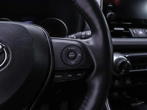 Внедорожник Toyota RAV4 2021 года, 3895000 рублей, Красноярск