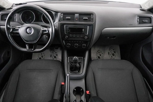 Седан Volkswagen Jetta 2016 года, 949000 рублей, Красноярск