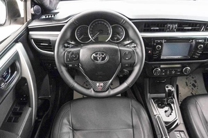 Седан Toyota Corolla 2013 года, 1649000 рублей, Красноярск
