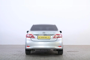 Седан Toyota Corolla 2011 года, 1039000 рублей, Омск