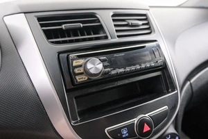 Седан Hyundai Solaris 2014 года, 679000 рублей, Красноярск