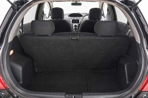 Хетчбэк Toyota Vitz 2010 года, 649000 рублей, Красноярск