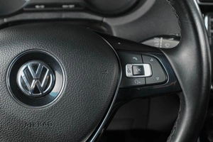 Седан Volkswagen Polo 2017 года, 1369000 рублей, Тюмень