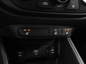 Седан Hyundai Solaris 2019 года, 1229000 рублей, Тюмень