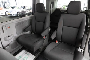 Минивэн Honda Stepwgn 2017 года, 1799000 рублей, Красноярск