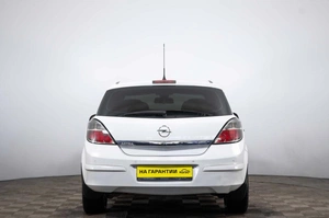 Хетчбэк Opel Astra 2011 года, 759000 рублей, Пермь