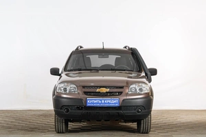 Внедорожник Chevrolet Niva 2017 года, 799000 рублей, Тюмень