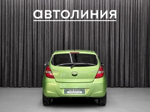 Хетчбэк Hyundai i20 2010 года, 680000 рублей, Красноярск