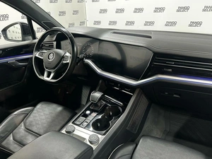 Внедорожник Volkswagen Touareg 2019 года, 4992000 рублей, Красноярск