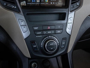 Внедорожник Hyundai Santa Fe 2013 года, 1735000 рублей, Краснодар