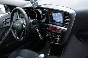 Седан Kia Optima 2013 года, 998000 рублей, Солонцы
